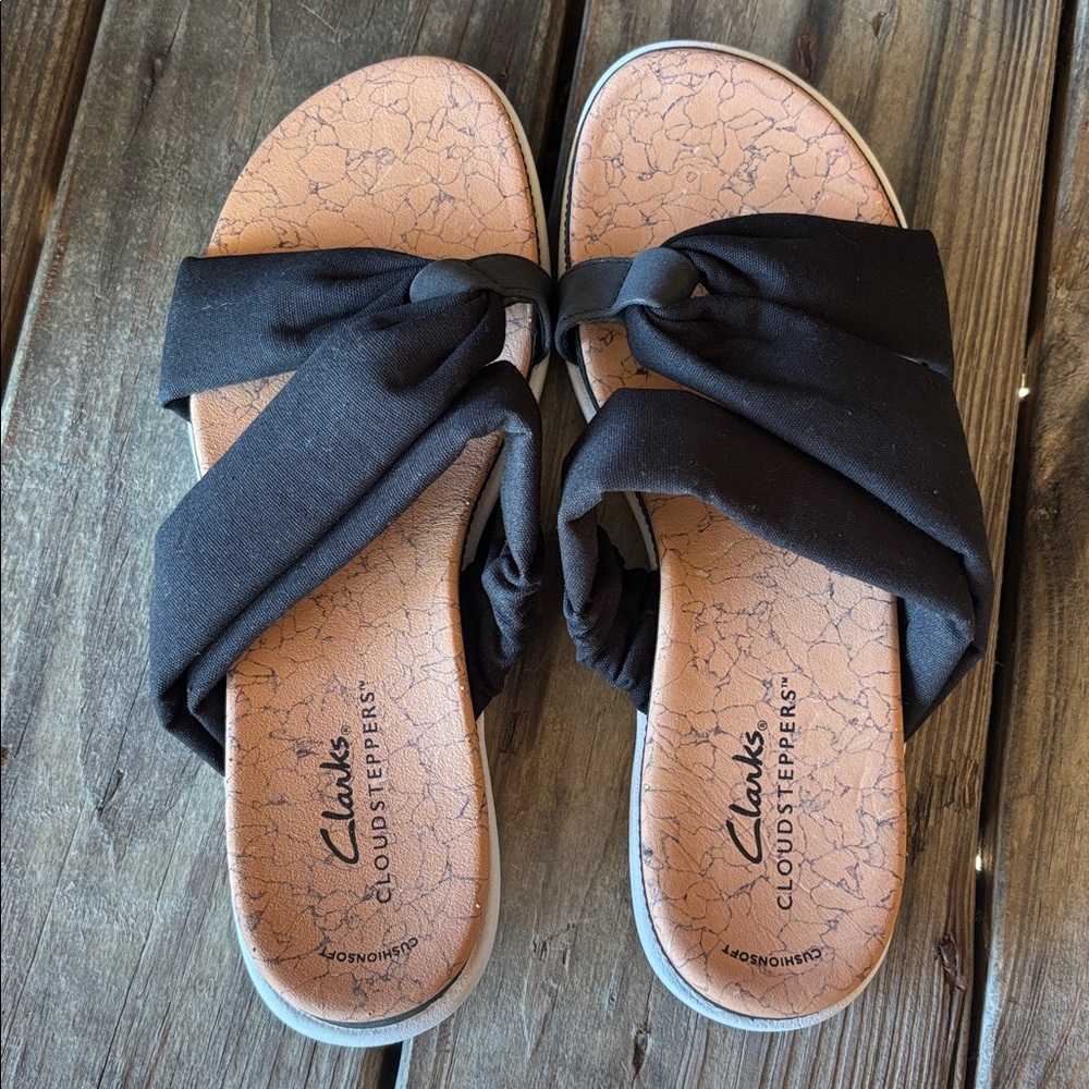 NIB Clarks Cloudsteppers Sandals - Picture 2 of 7